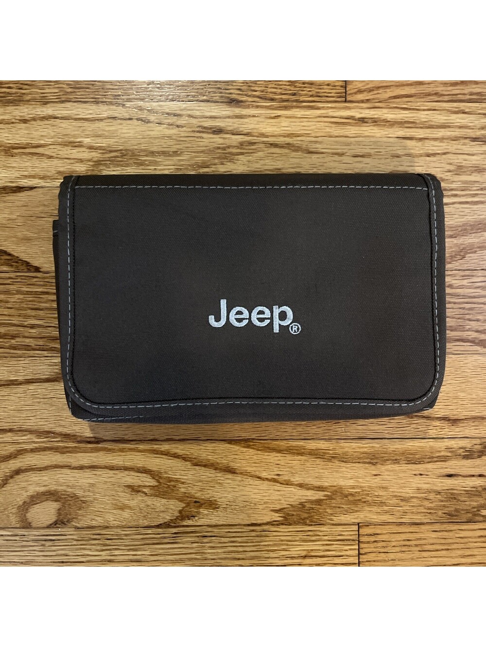 2017 Jeep Renegade Owners Manual w/ Case